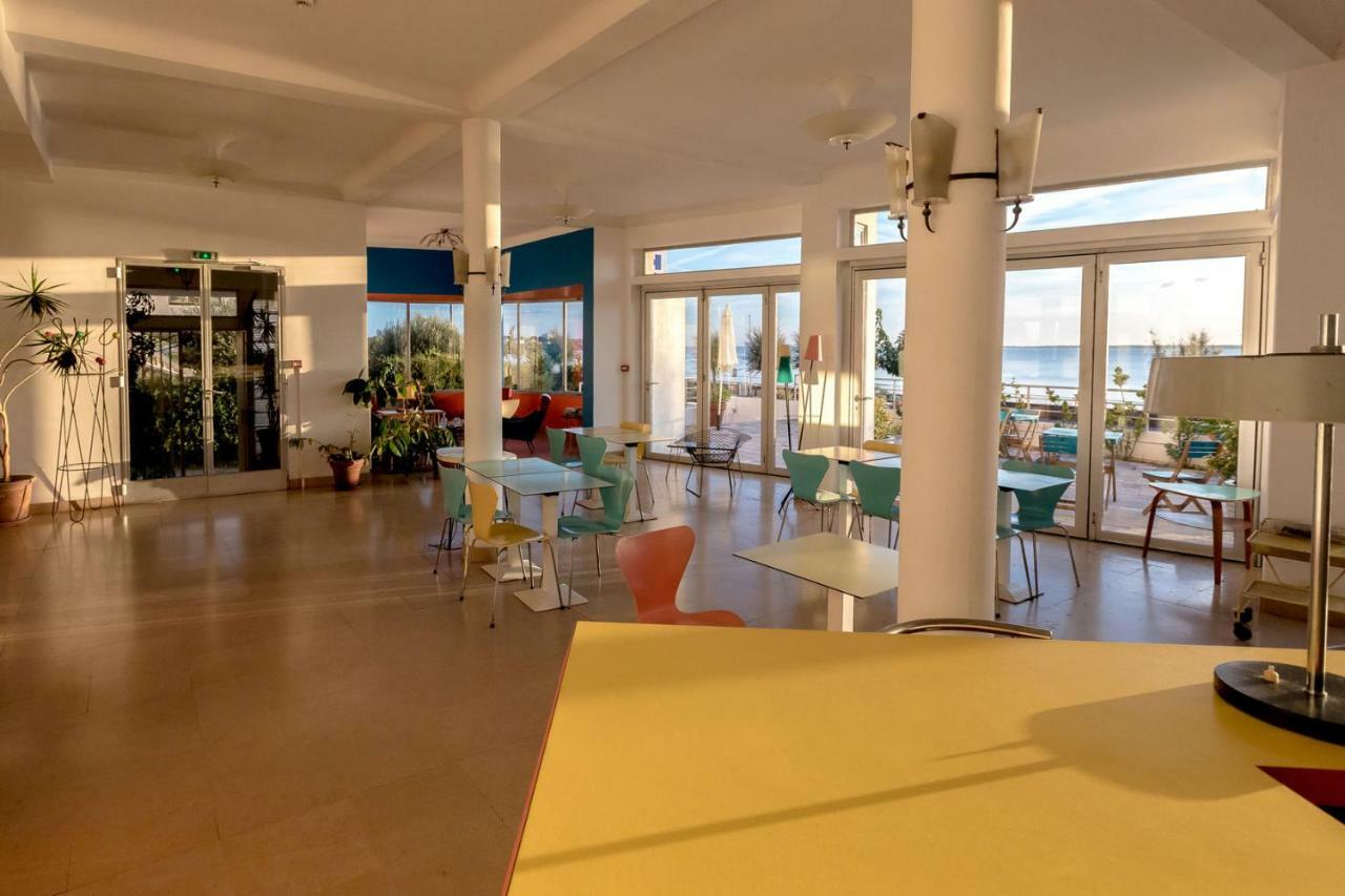 Hotel Le Trident Thyrsé Royan Exterior foto